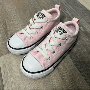 Converse Chuck Taylor All Star Madison Slip-On Sneaker Toddler Size 9